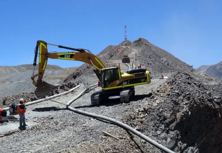 Instalación de una Nueva Línea de Agua Potable en Terreno Complejo