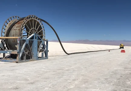 Prueba Comparativa para el Transporte de Salmuera con Tuberías de HDPE y Pexgol.